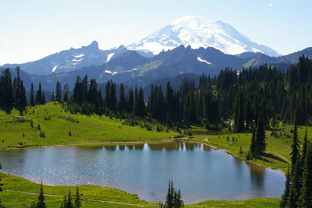 Mount Rainier National Park Is Established