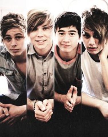 4 More Idiodically Amazing Boys.