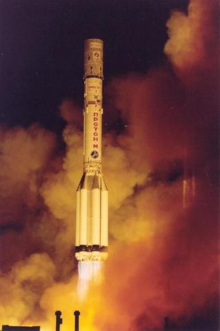 Delta rocket carring the NAVSTAR satellite GPS IIR-1 explodes seven seconds after liftoff