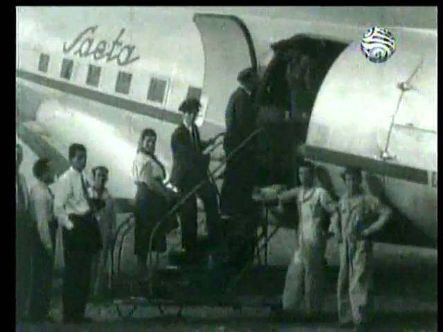 Primer vuelo comercial