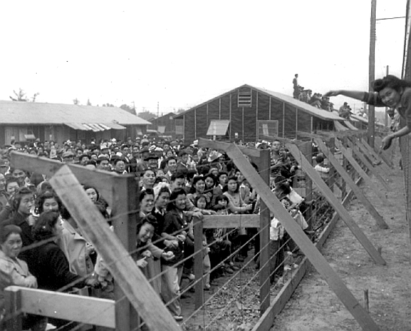 American relocation centers