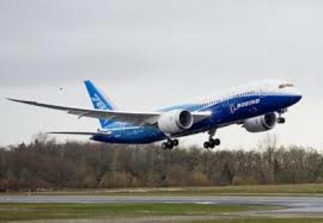 Pimer avion comercial Fabricado