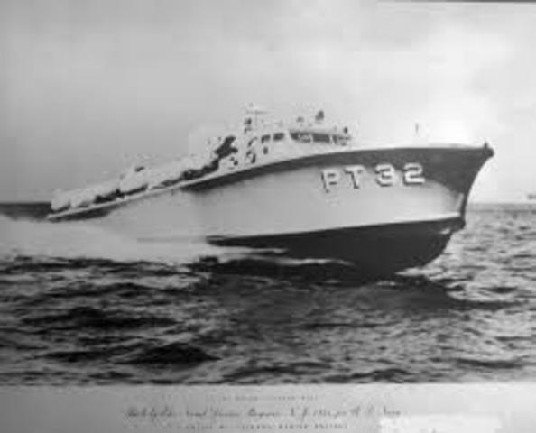 Gen. Douglas MacArthur evacuated to Australia from Corregidor