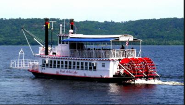 Travel: Paddlewheel Boat