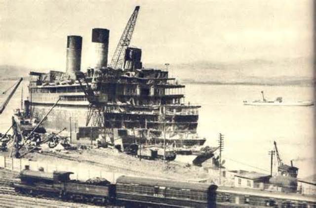 Germany sinks British ship the "Arabic'.