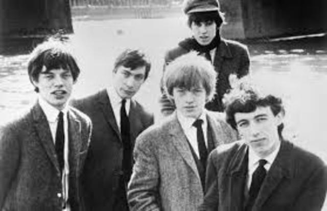 Junto con Kith Ricards forma la banda