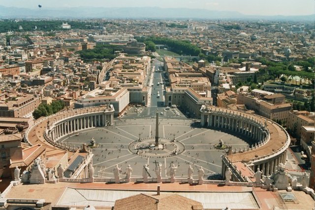 La Plaza de San Pedro