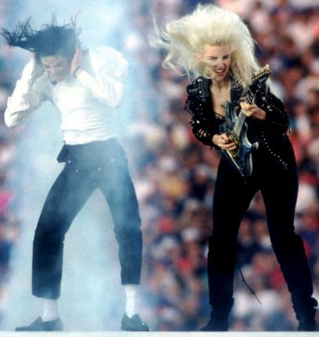 Jennifer Batton rocks Super Bowl XXVII