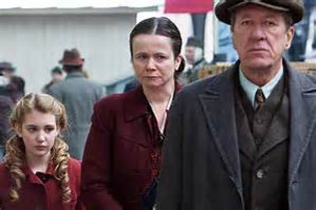 Liesel wird zu Himmel Straße gebracht.