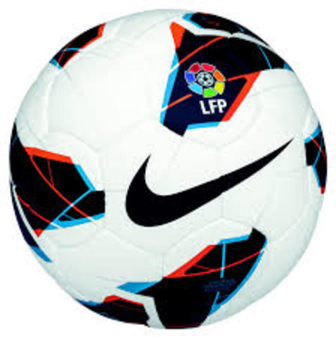 EMPIEZOS DE JUGAR FUTBOL