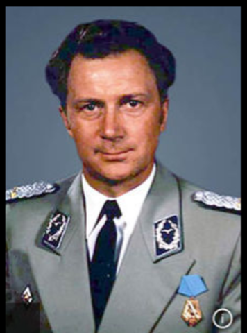 Sigmund Jähn Im Raum