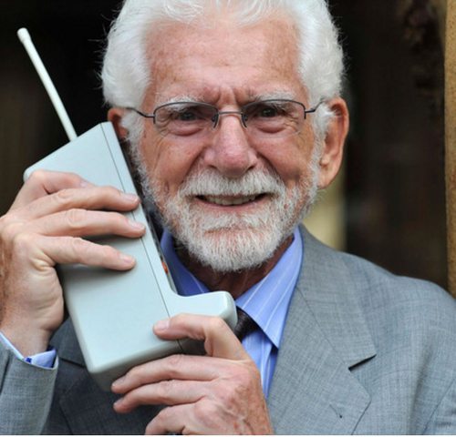 Primer teléfono móvil en Estados Unidos.