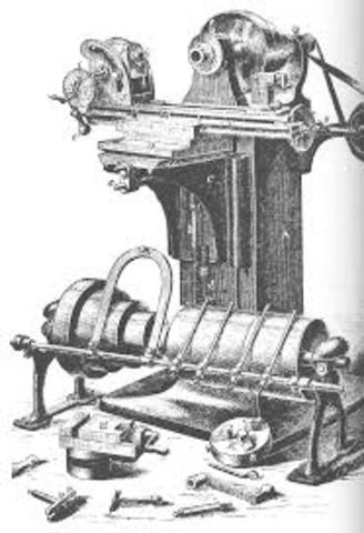 fresadora que incorporaba el mecanismo de regulación vertical