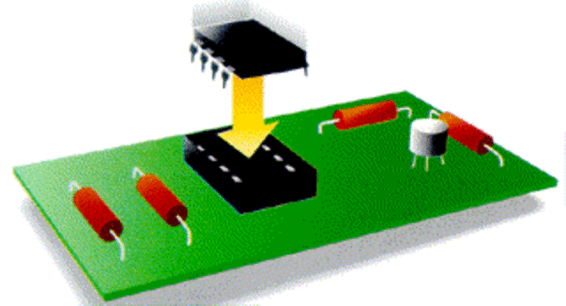 Se empezaron a construir circuitos integrados.