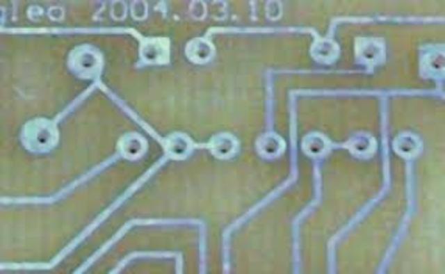 Cuando en 1976 se aplicó el microprocesador a las computadoras,