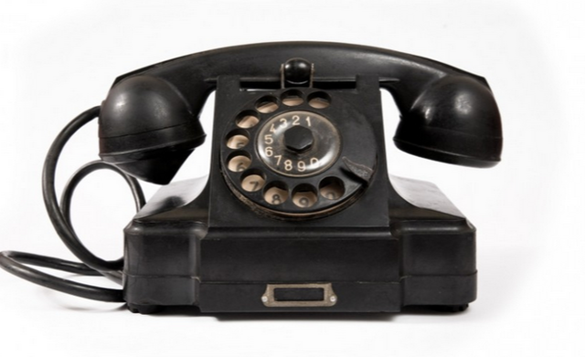 24/7 customer service via telephone