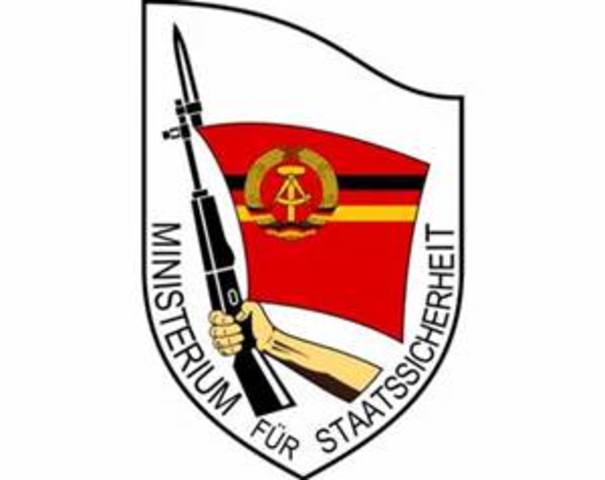 STASI etabliert