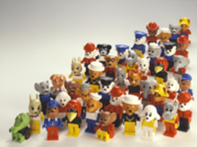 3700 empleados alrededor del mundo.