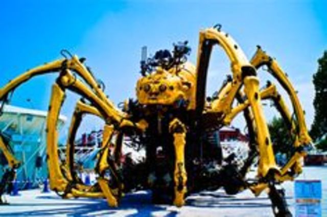 Giant Robot Spider