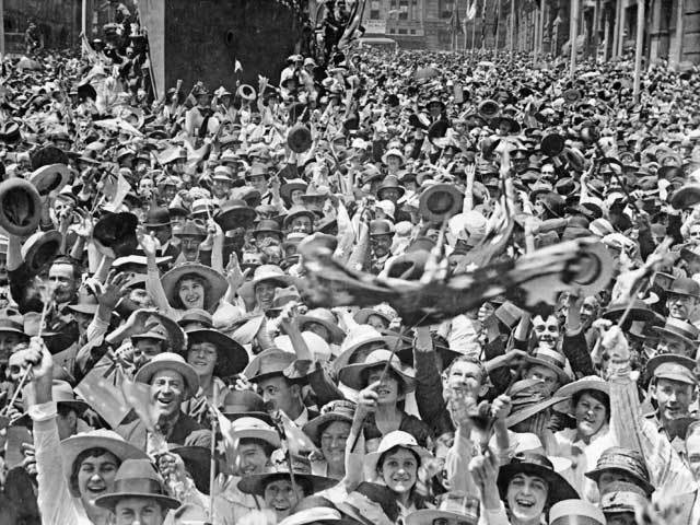 Armistice ends World War 1