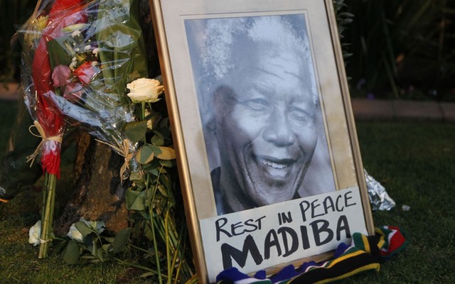 Nelson Mandela Dies