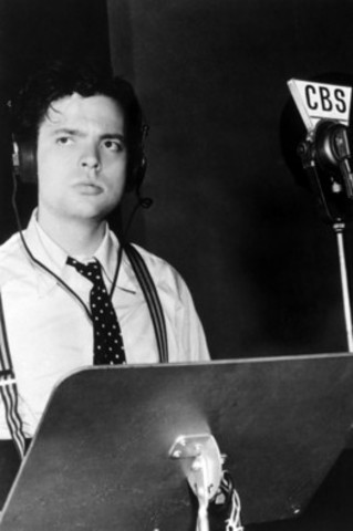 Orson Welles broadcasts the WAR of the Worlds