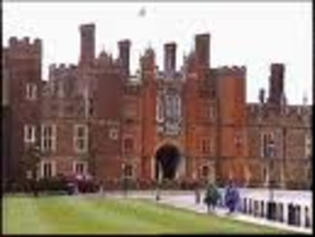 hampton court palace