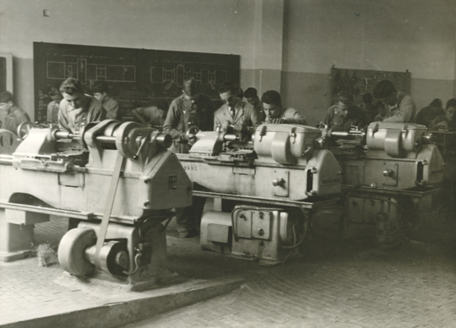 Departamento de Enseñanza Técnica Industrial y Comercial.