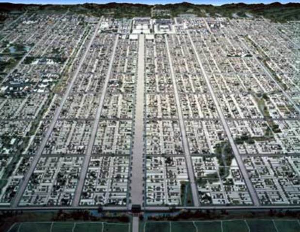 Started building the city of Nara to move the capital city