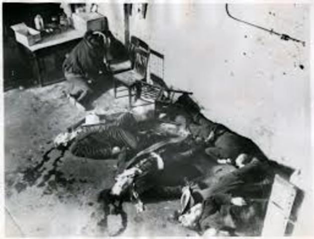 gangsters working for al capone kill seven rivals and citizens