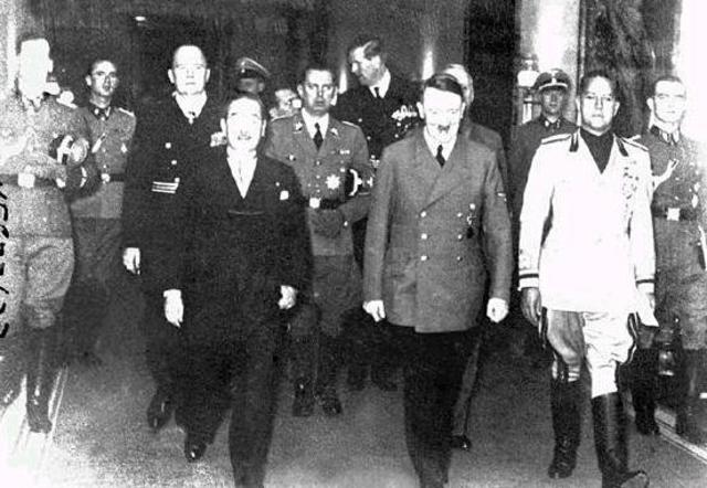 Japan, Germany, and Italy sign the Tripartite Pact
