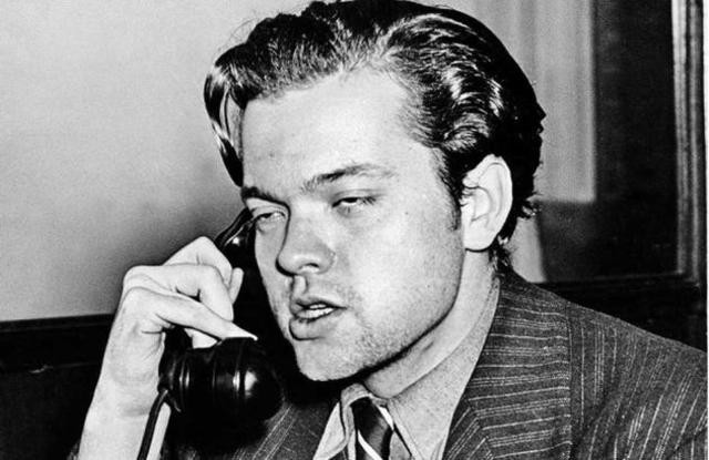 Orson Welles broadcasts the WAR of Worlds