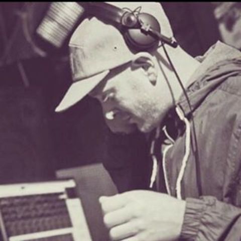 House music becomes mainstream