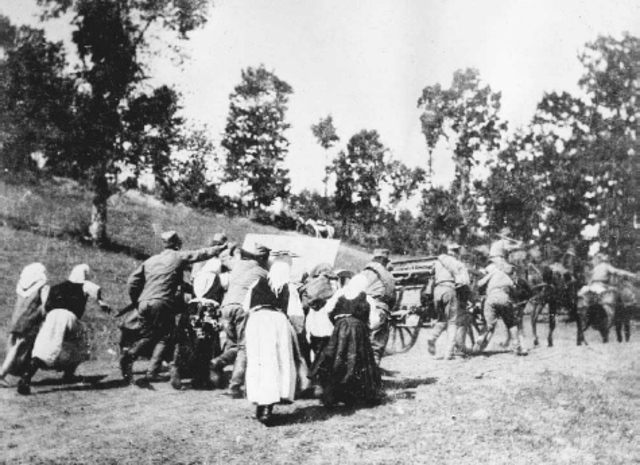 France mobilizes to support its Russian ally