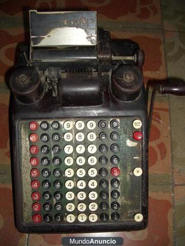 William Burrogs inventa la calculadora eléctrica