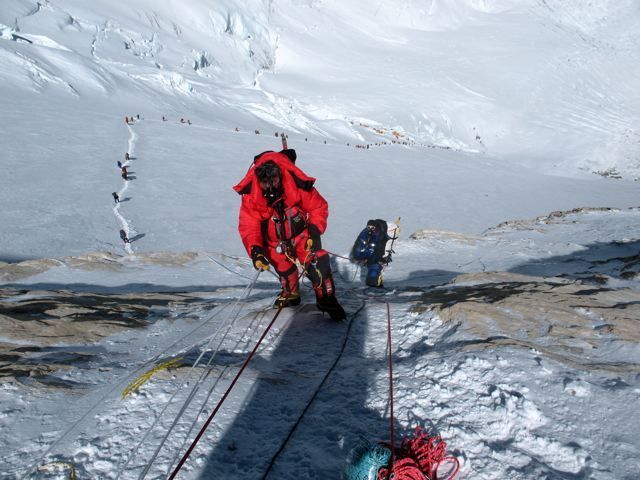 Ropes need to be fixed on South Col