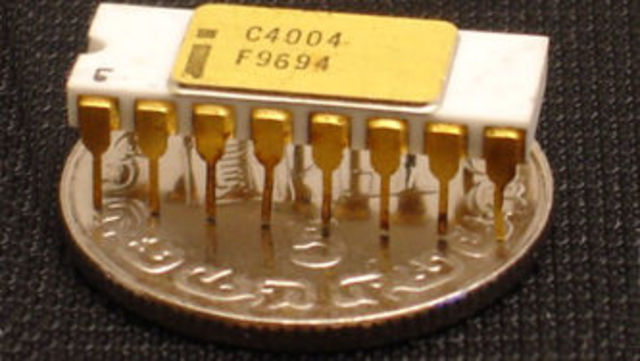 EL PRIMER MICROPROCESADOR