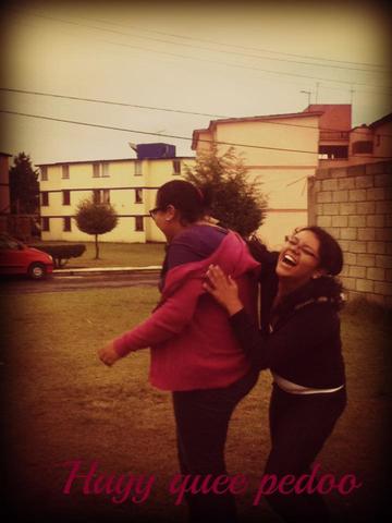 Sali de mi casa en Toluca, y me despedi de mis amigos , llore mucho.