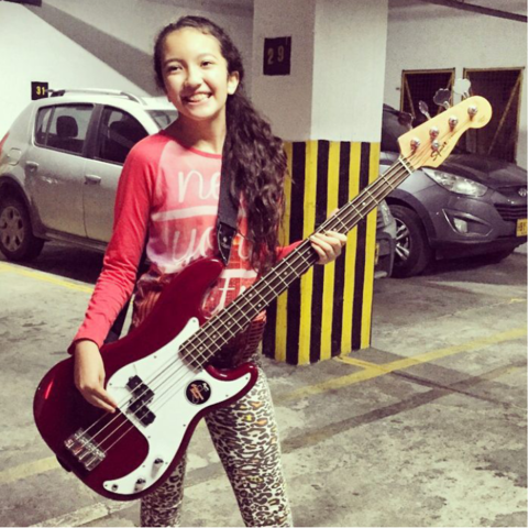 empeze clases de bajo