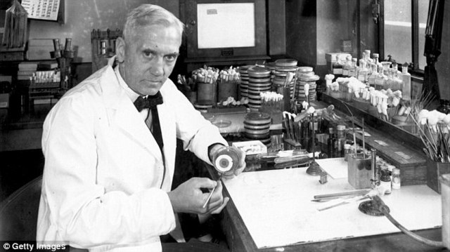 Sir Alexander Fleming discovers penicillin