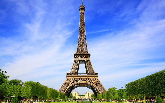 construccio de la Torre Eifel