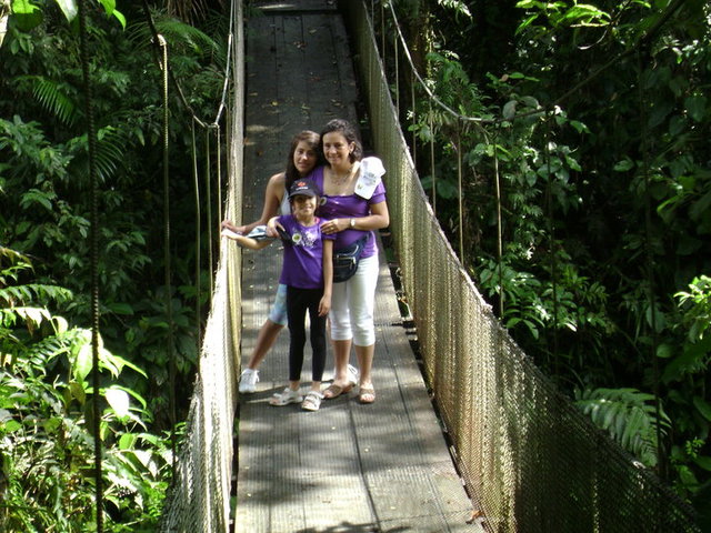 Viaje a Costa Rica con mi mama y con mi hermana.