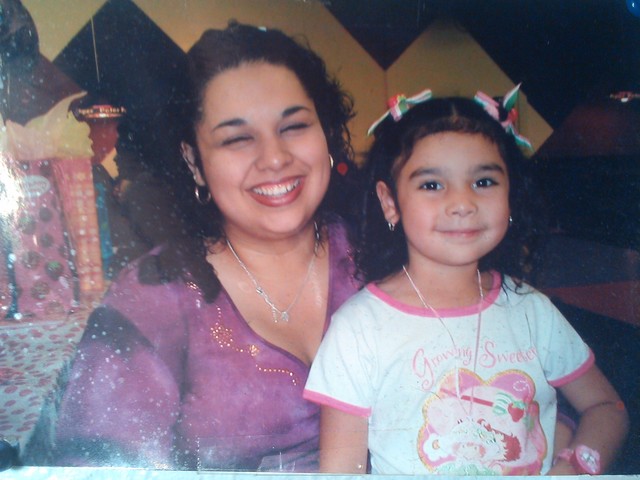 Yo celebre mi cumpleaños cinco con un tema de Strawberry Shortcake con familia y amigos en 2004. Fui rodeado por amigos y amigos.