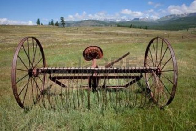 Máquina para sembrar y distribuir la semilla