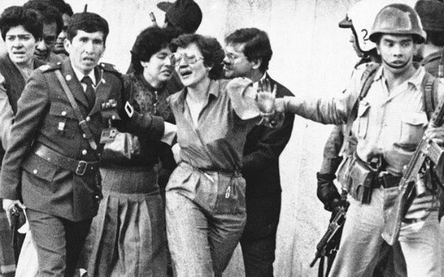 Confrontacion con la tragedia de el M-19 y fuerzas armadas.