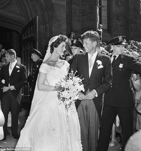 John F Kennedy marries Jacqueline Lee Bouvier