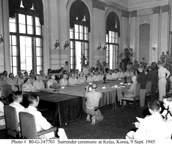 US accepts Japanese surrender in Korea