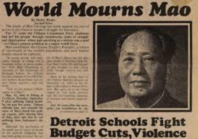 Mao Zedong dies