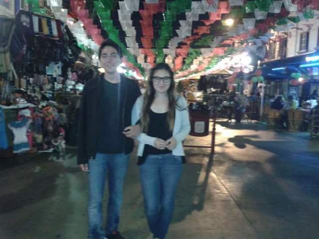 vagando por plaza de los mariachis