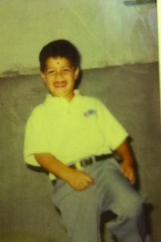 casi a  los 3 años de edad